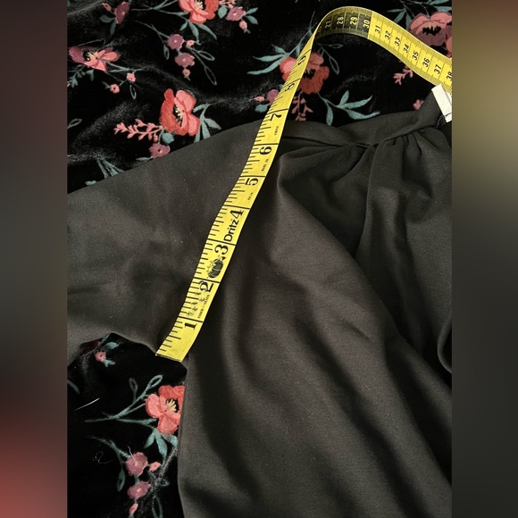 EUC Unique Vintage Black Gathered Neckline Friday Night Bodysuit Sz M - Picture 7 of 10